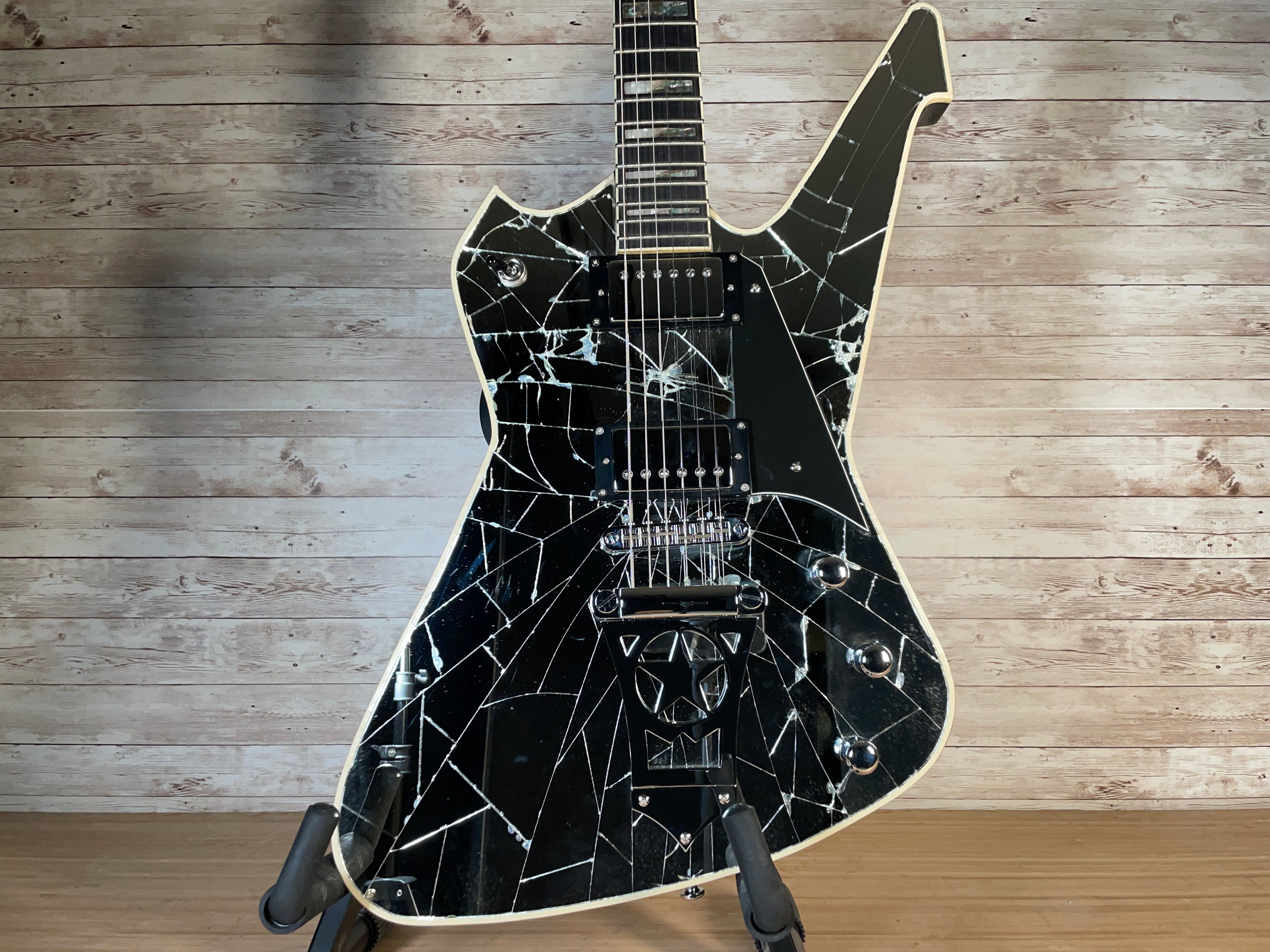 Washburn PS1800 Paul Stanley Cracked Mirror Used Toronto