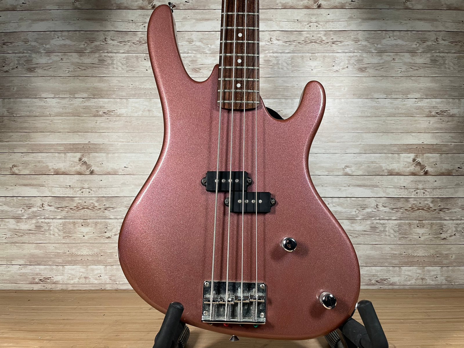 WASHBURN ベースギター　XB-100 Washburn XB-100 Bass Used Toronto, ON | Cask Music