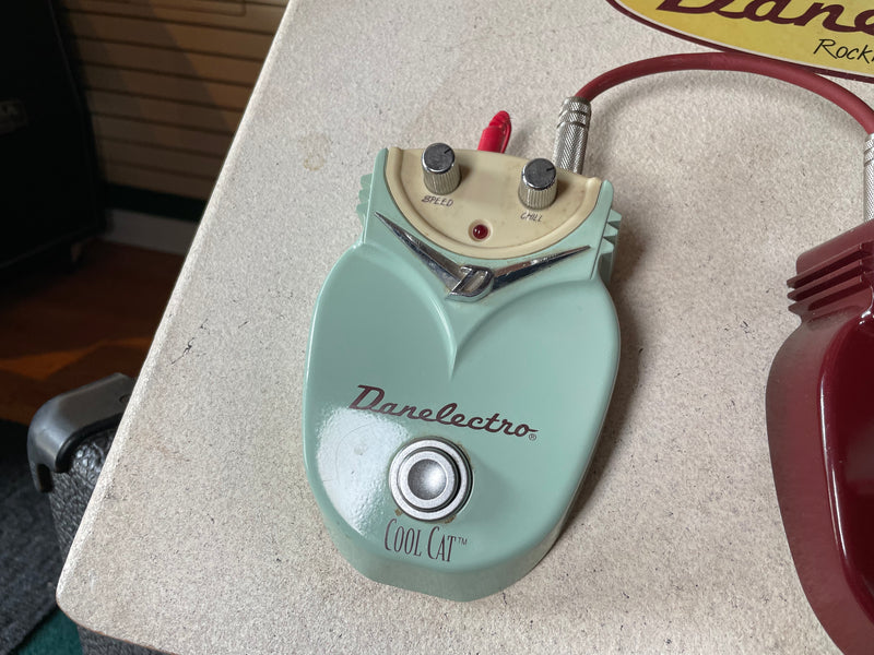 Danelectro 90s 3x Pedal Retail Display Used