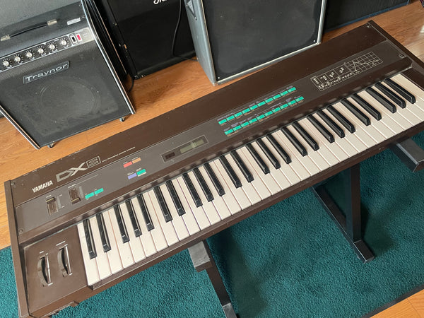 Yamaha DX9 FM Synth Used
