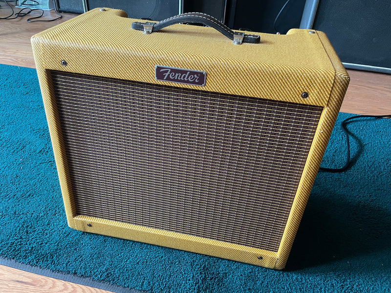 Fender blues deals junior tweed used