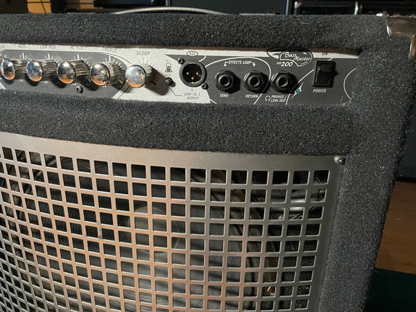 Yorkville XM200 Bass Combo Used