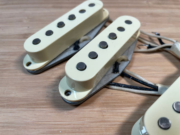 Fender American Pure Vintage 65 Stratocaster Set Used