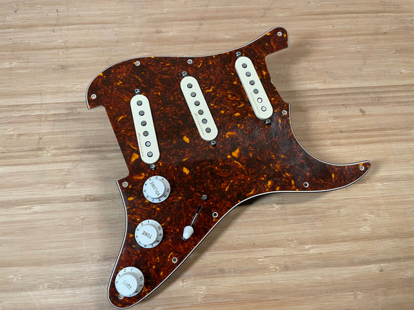 Stratocaster Prewired Pickguard - Fender Noiseless Used