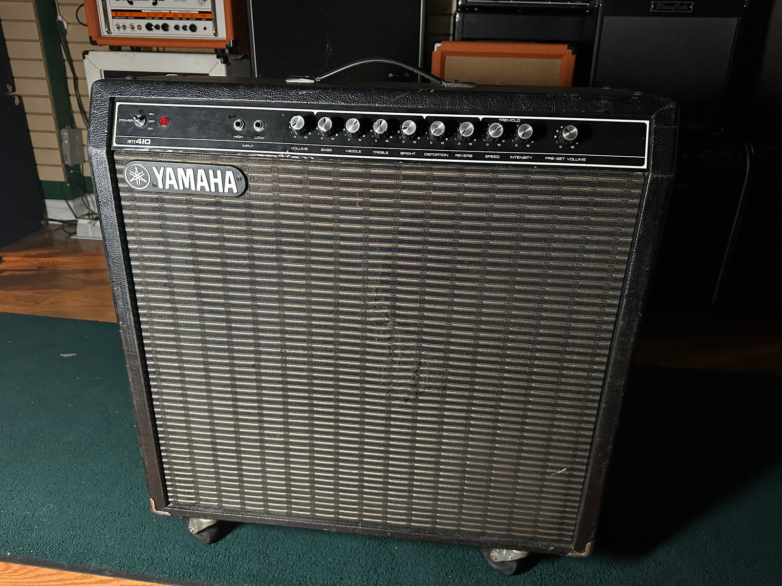 Yamaha G50-410 70s Guitar Combo Used Toronto, ON | Cask Music