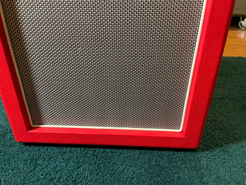 VHT Redline 1x10in Speaker Cabinet Used