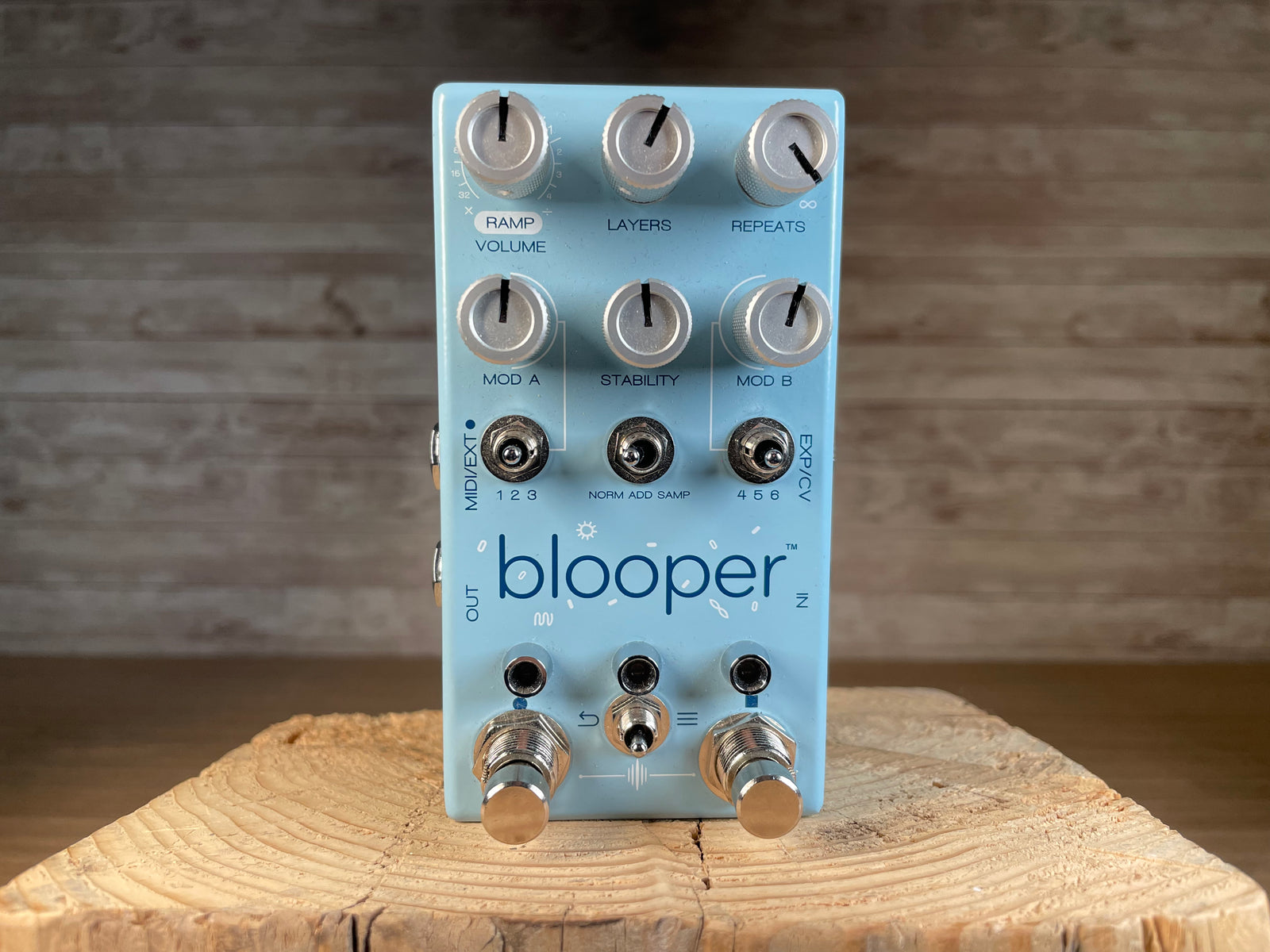 ギター chase bliss blooper BilT shows off Revelator electric guitars fitted with Chase Bliss