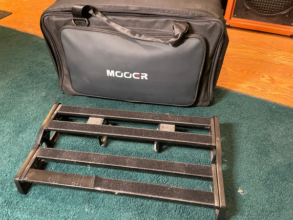 Mooer Transformer Pedal Board + Case Used