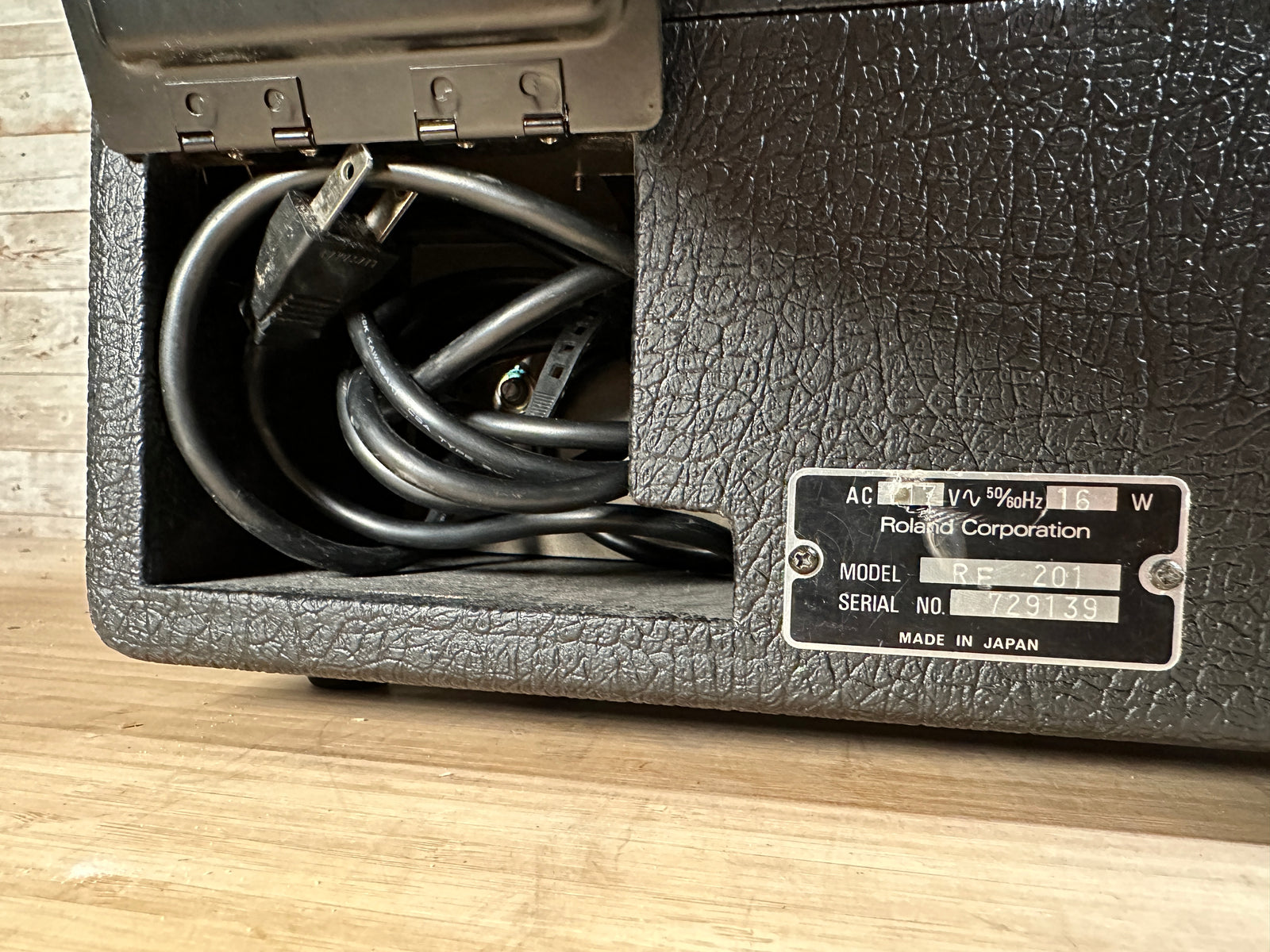 Roland RE-201 Space Echo Used Toronto, ON | Cask Music