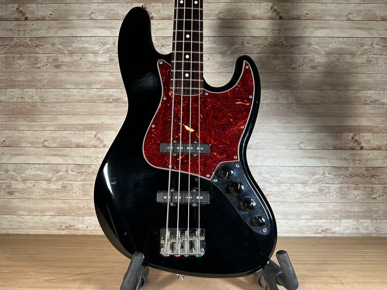 Fender MIM Deluxe Jazz Bass Used Toronto, ON | Cask Music