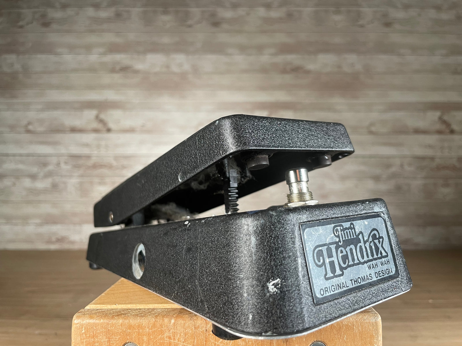 初期型Jim Dunlop JH-1 Jimi Hendrix Wah Dunlop Jimi Hendrix Signature Cry Baby Wah | Long & McQuade