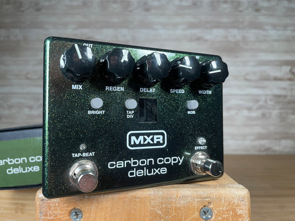 MXR Carbon Copy Deluxe Used