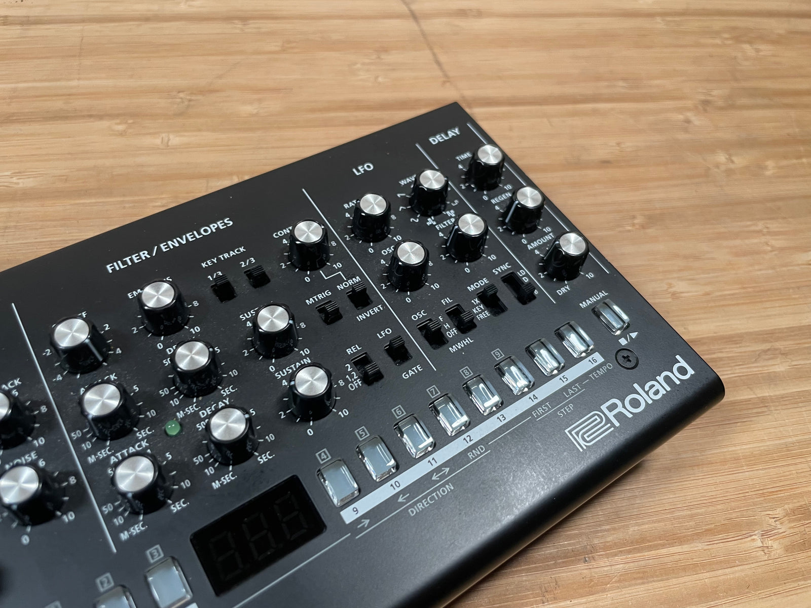 Roland SE-02 Boutique Series Analog Synthesizer Toronto | Cask Music