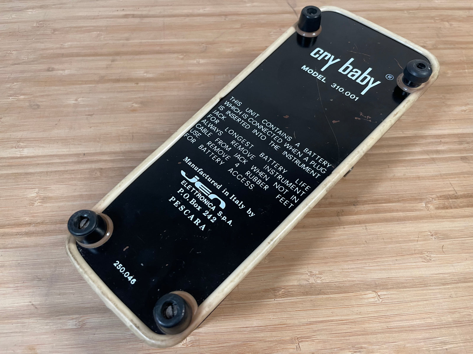 Jen Cry 310.001 Baby Wah with Original Cover Used Toronto, ON