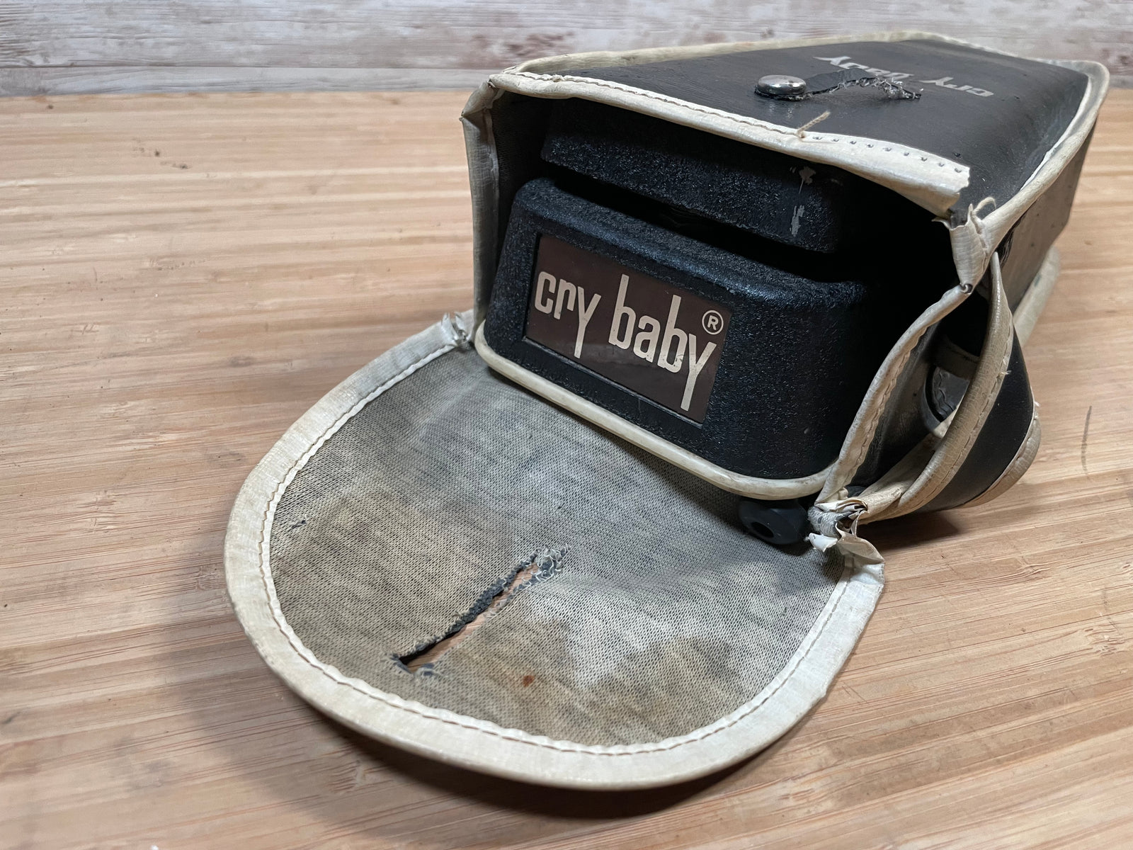 Jen Cry 310.001 Baby Wah with Original Cover Used Toronto