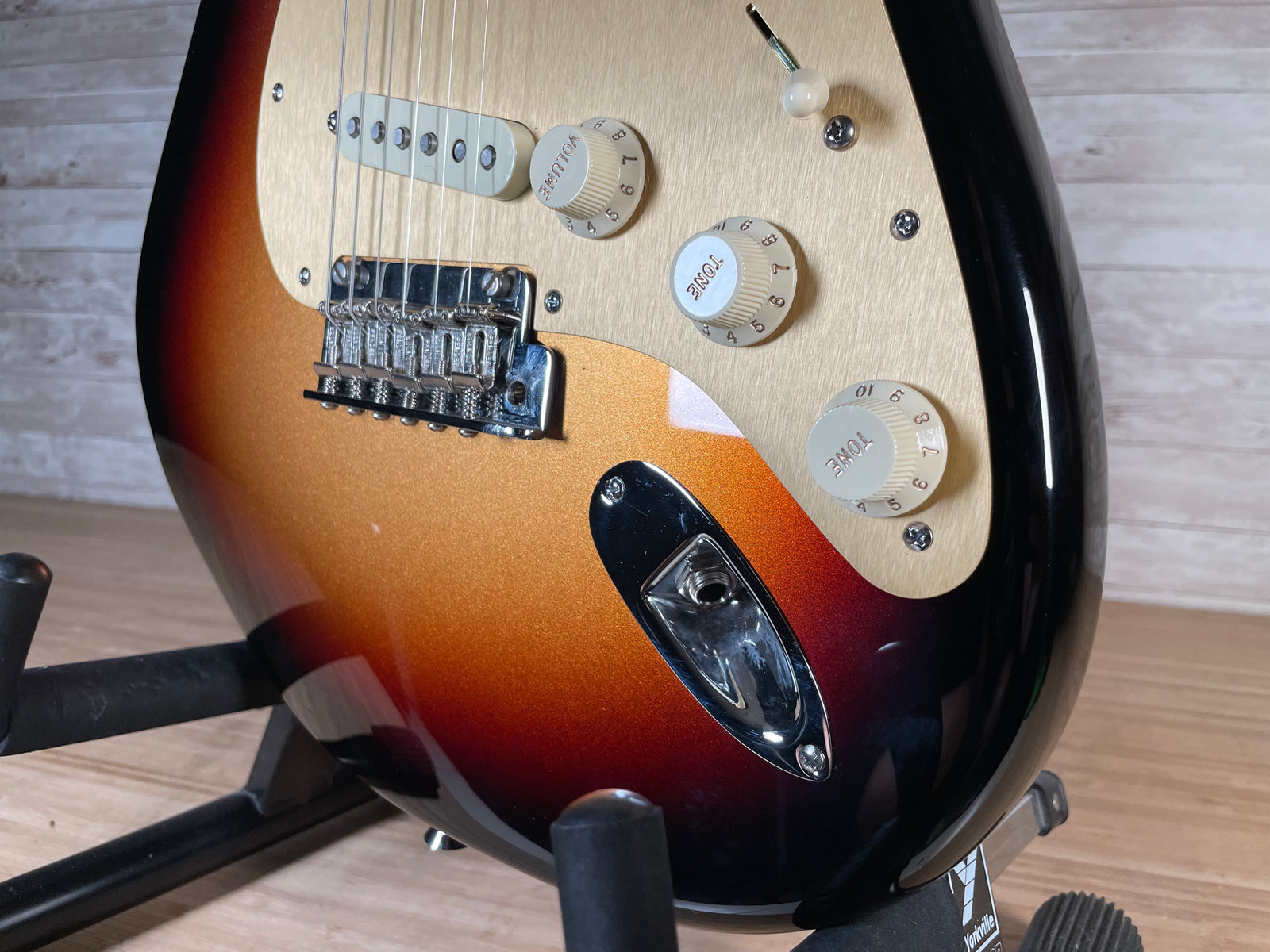 Fender FSR Standard Stratocaster 2012 Mystic Burst Toronto