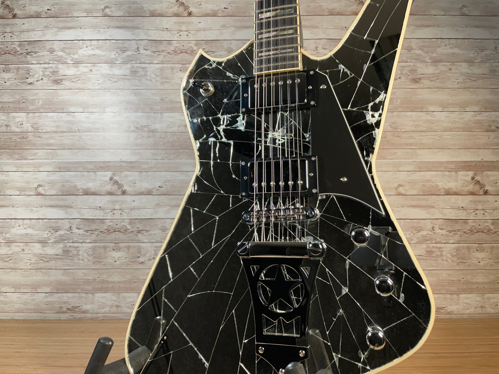 Washburn PS1800 Paul Stanley Cracked Mirror Used Toronto | Cask Music
