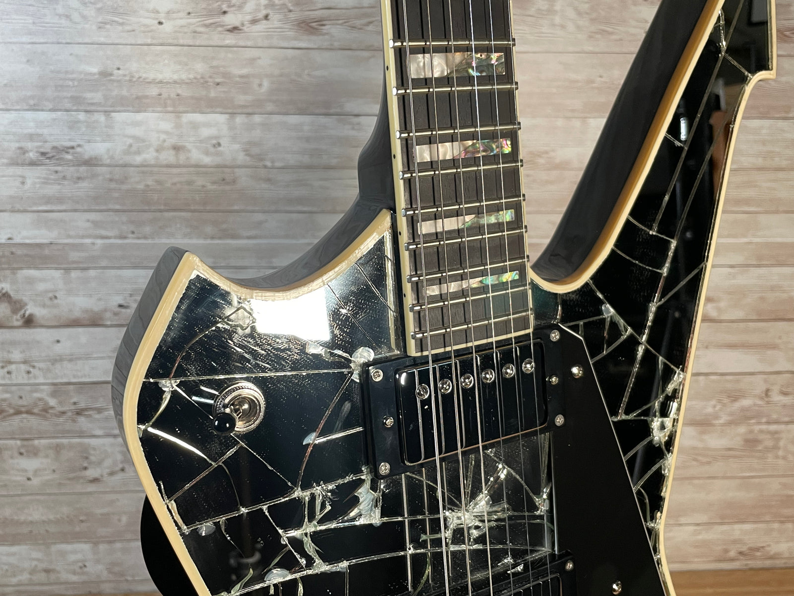 Washburn PS1800 Paul Stanley Cracked Mirror Used Toronto | Cask Music