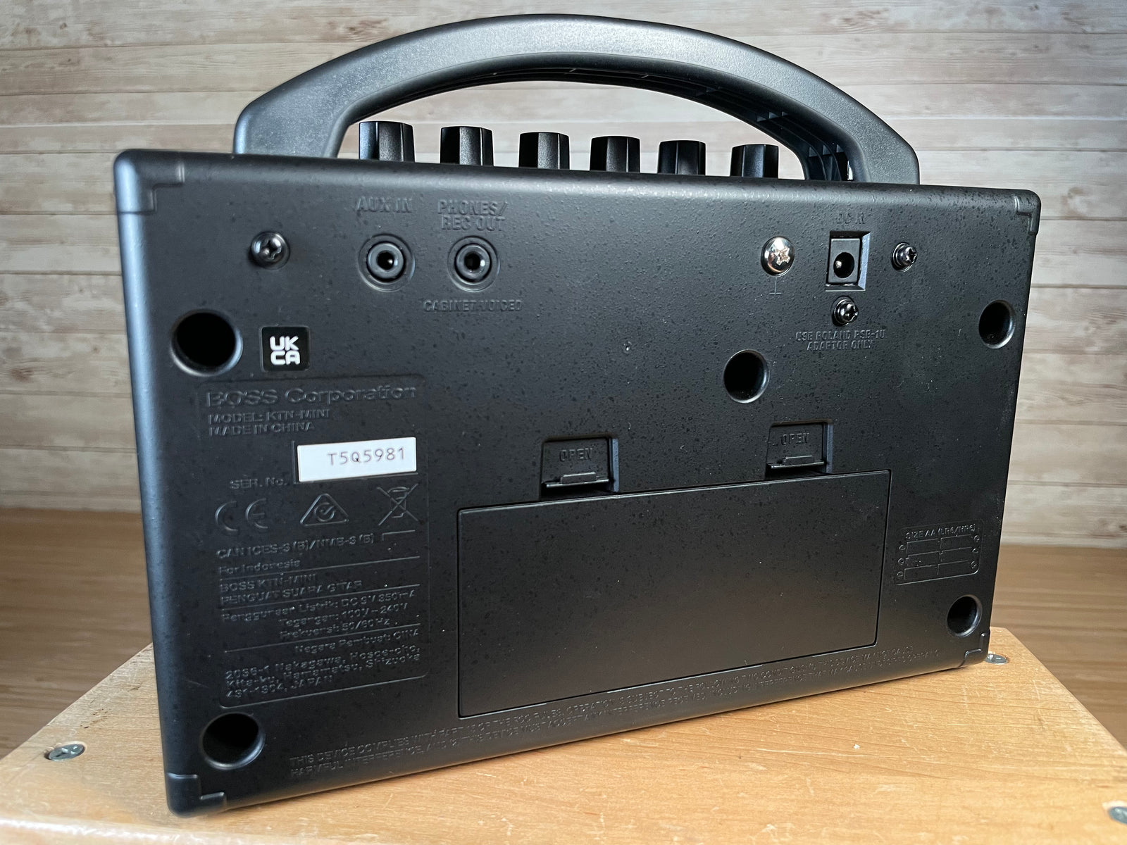 アンプ Boss guitar amplifier KATANA-MINI katana-mini_x_main.jpg