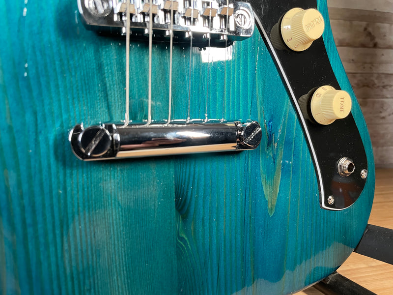 Caxton Guitar Custom Blue Offset