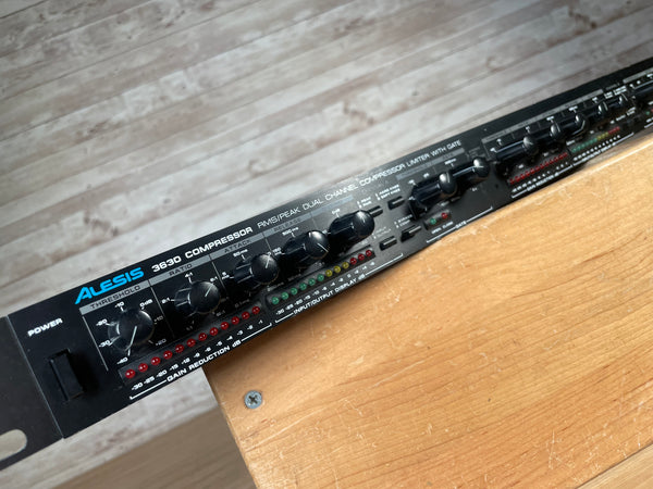 Alesis 3630 Dual-Channel Compressor/Limiter Used