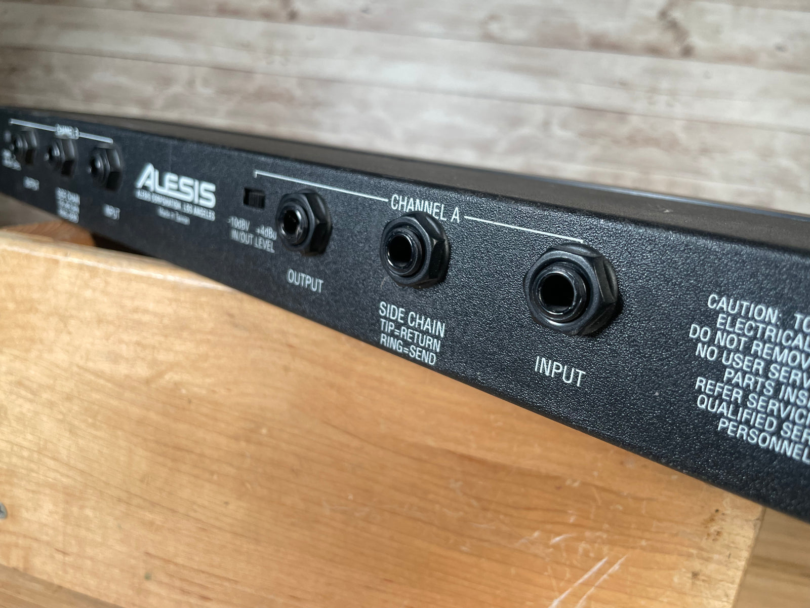 Alesis 3630 Dual-Channel Compressor/Limiter Used Toronto, ON