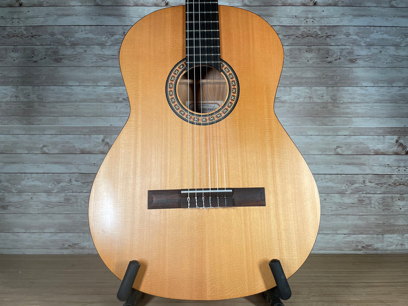 Kamouraska Etude Nylon-String Used