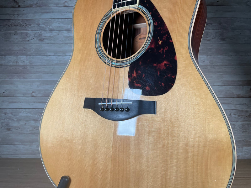 Yamaha LL16 Jumbo Acoustic Used