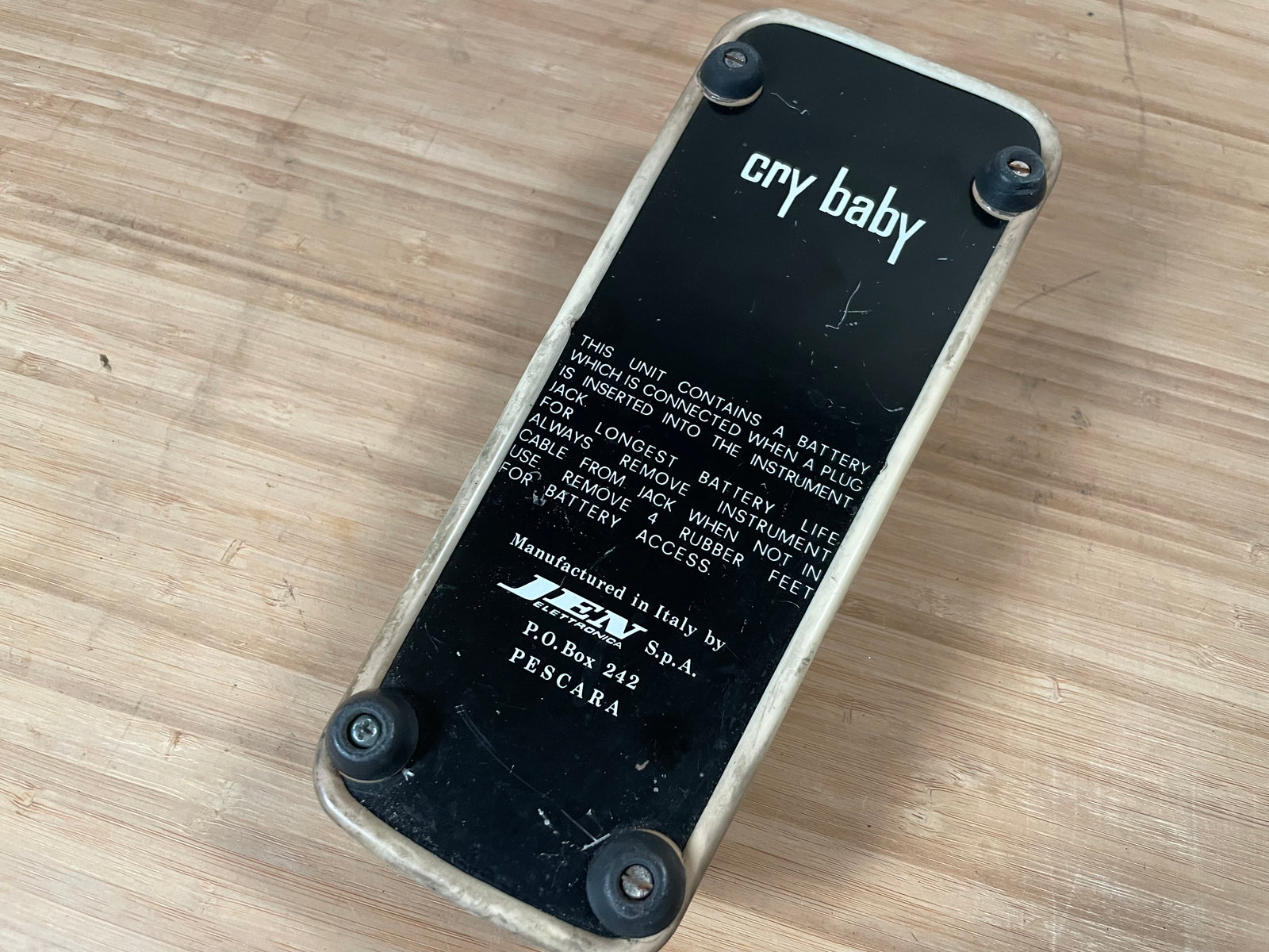 Jen Crybaby Wah Red Fasel Used Toronto, ON | Cask Music