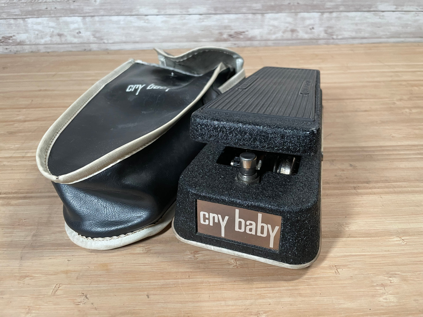 Jen Crybaby Wah Red Fasel Used Toronto, ON | Cask Music