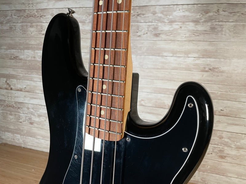 Fender Player Series Precision Bass Used