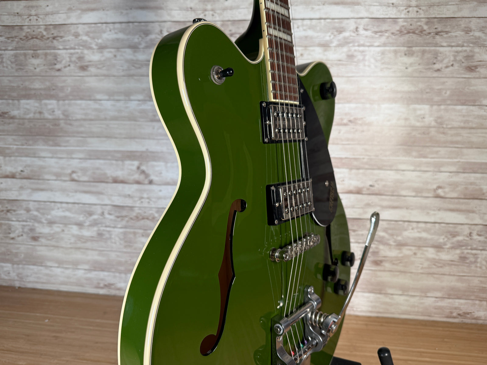GRETSCH G2622T STREAMLINER ／IMPRL USED Gretsch G2622T Streamliner Used Toronto, ON | Cask Music