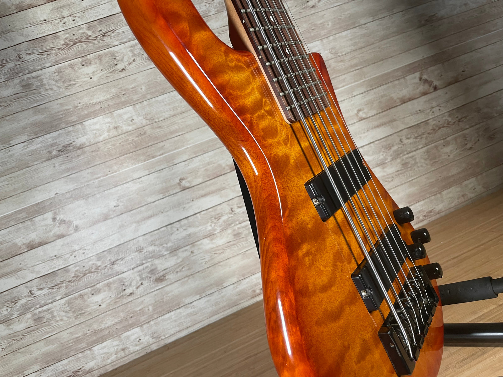 Spector LEGEND 6弦ベース EMG 45DC Legend 6 Classic by Spector Bass Guitars