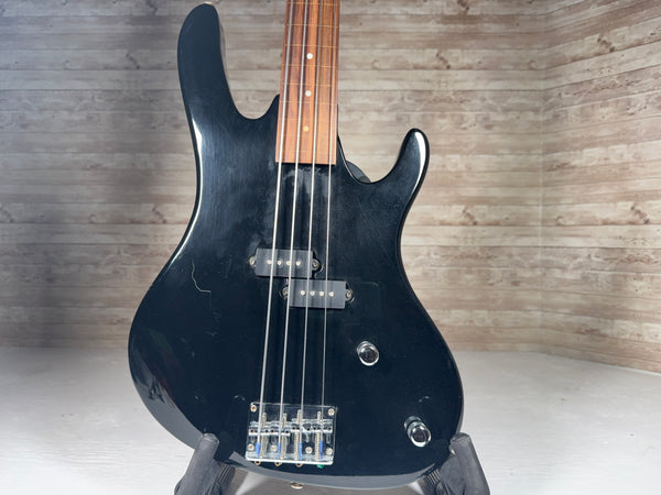 Washburn XB-100 Fretless Bass Used