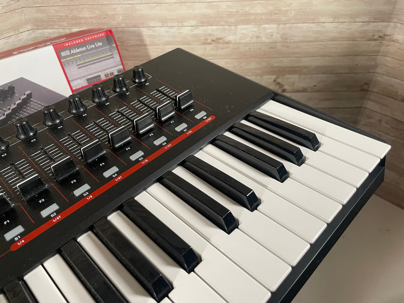 Akai MPK 261 MIDI Controller with Original Box Used