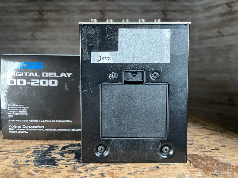 Boss DD-200 Digital Delay with Original Box Used