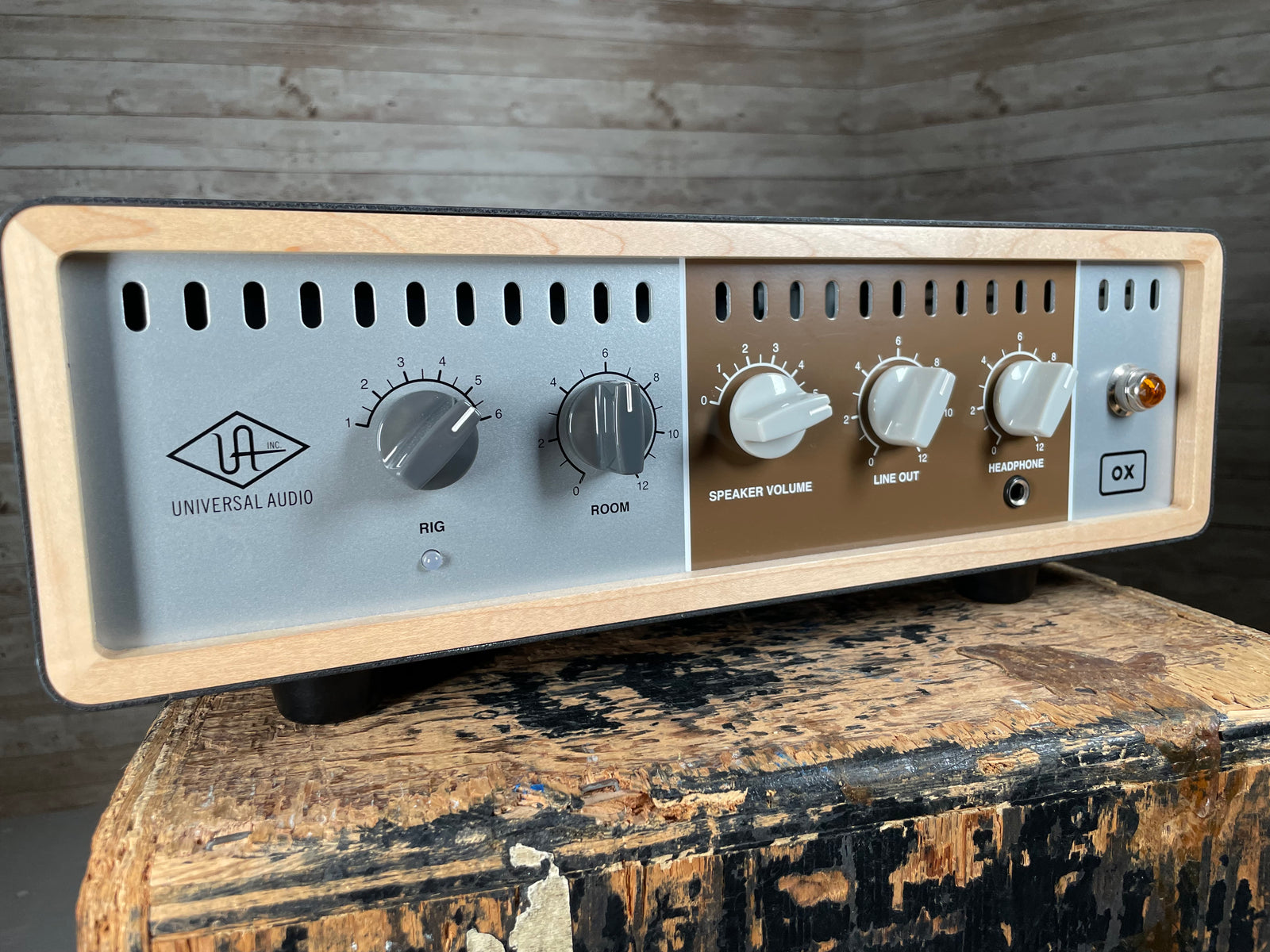 Universal Audio Ox Amp Top Box Used Hamilton, ON | Cask Music