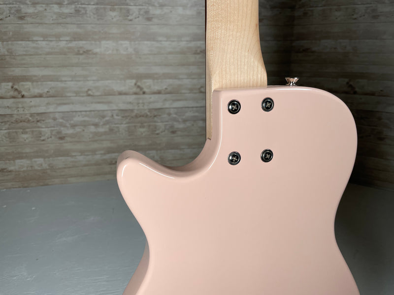 Gretsch G2220 Short Scale Bass Pink