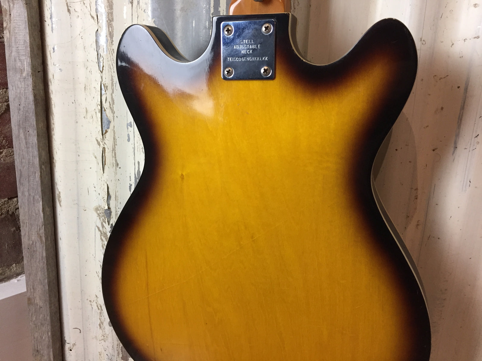 Excetro MIJ Hollowbody Toronto, ON | Cask Music