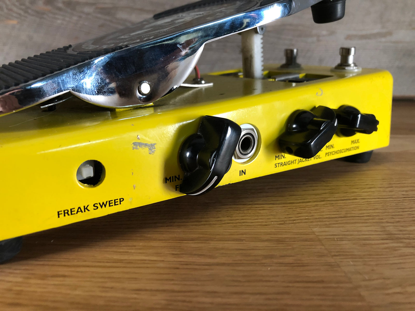 Snarling Dogs Mold Spore Wah Ring Modulator Toronto ON