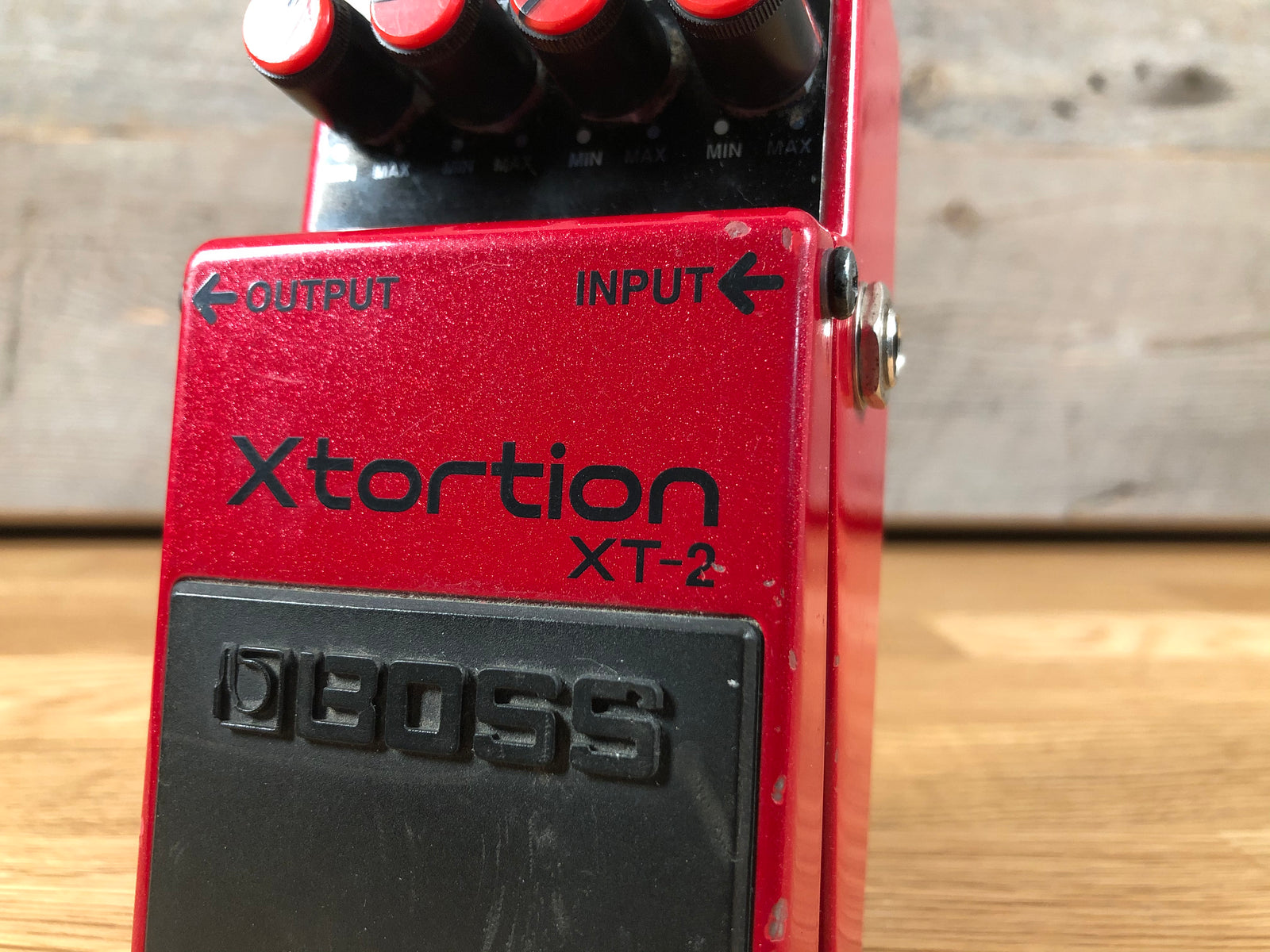 BOSS Xtortion XT-2 レッド Boss XT-2 Xtortion Toronto, ON | Cask Music