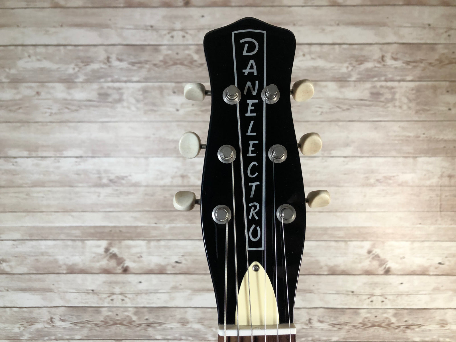 Danelectro Dano 57 'Jade' - Gloss Black Toronto, ON | Cask Music