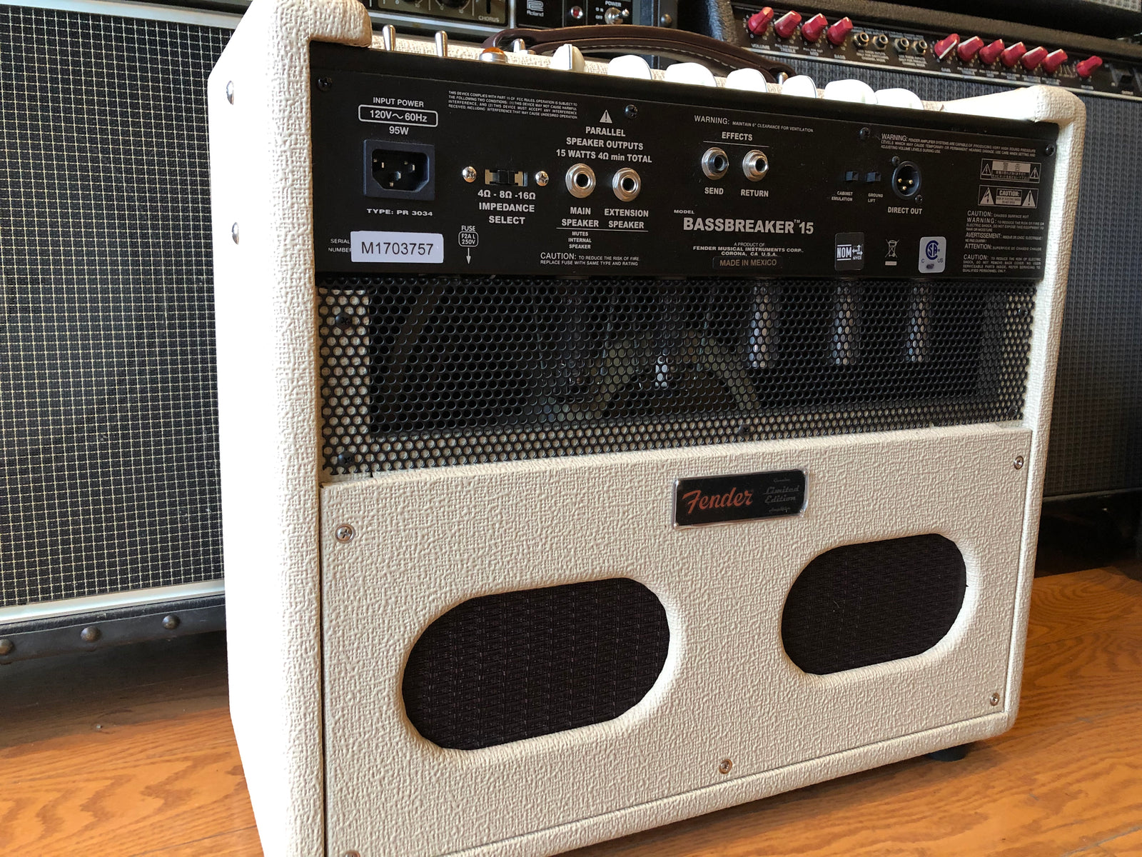 2017年購入のfender bass breaker 15 combo Fender Bassbreaker 15 15