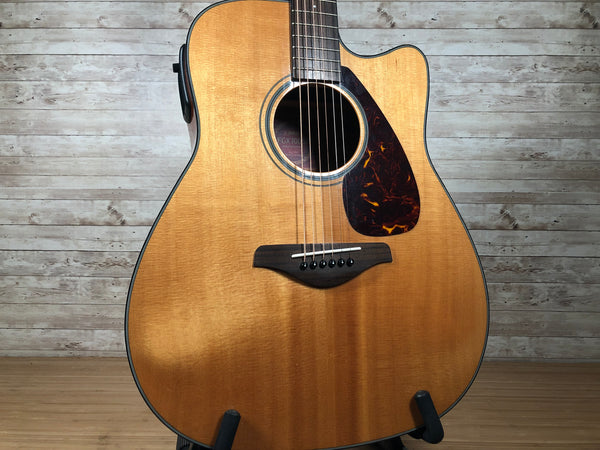 Yamaha FGX700SC Acoustic/Electric