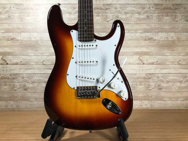 Univox Stratocaster Sunburst