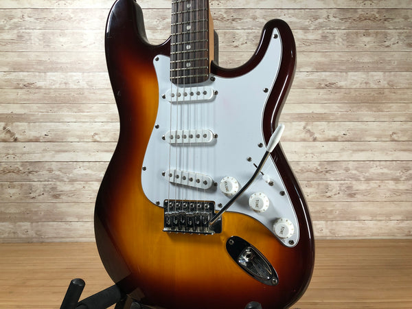 Univox Stratocaster Sunburst