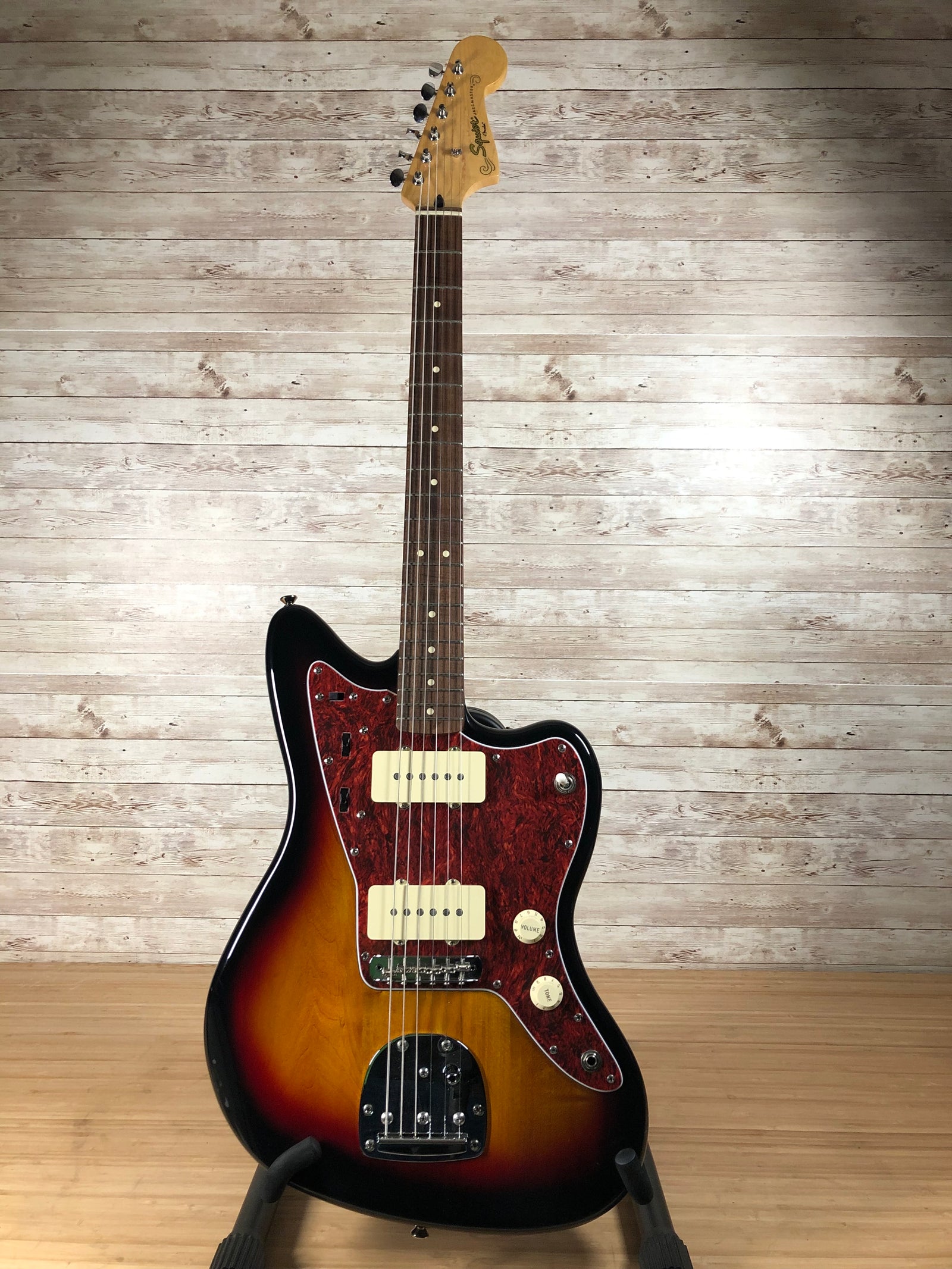 Squier Classic Vibe ’60s Jazzmaster mod Squier Classic Vibe '60s Jazzmaster - Upgrades #guitar