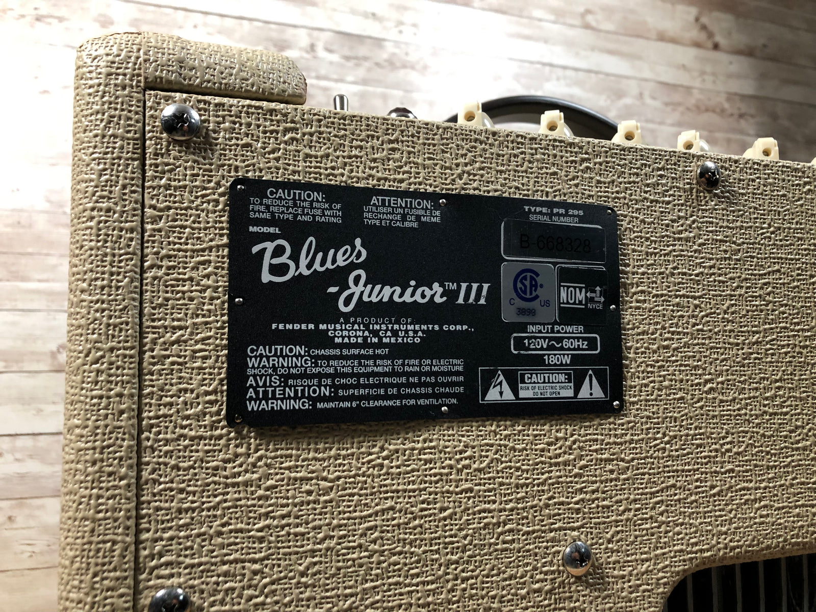 ギター Blues Junior III BRN C12N Fender Blues Junior III 15-Watt 1x12