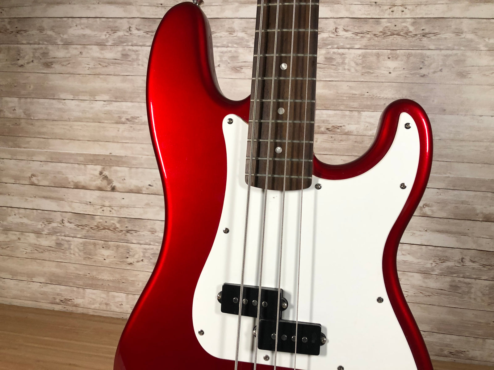 【ジャンク品】squier affinity precision bass ozg4yltotrooyuxjmye1_1024x1024