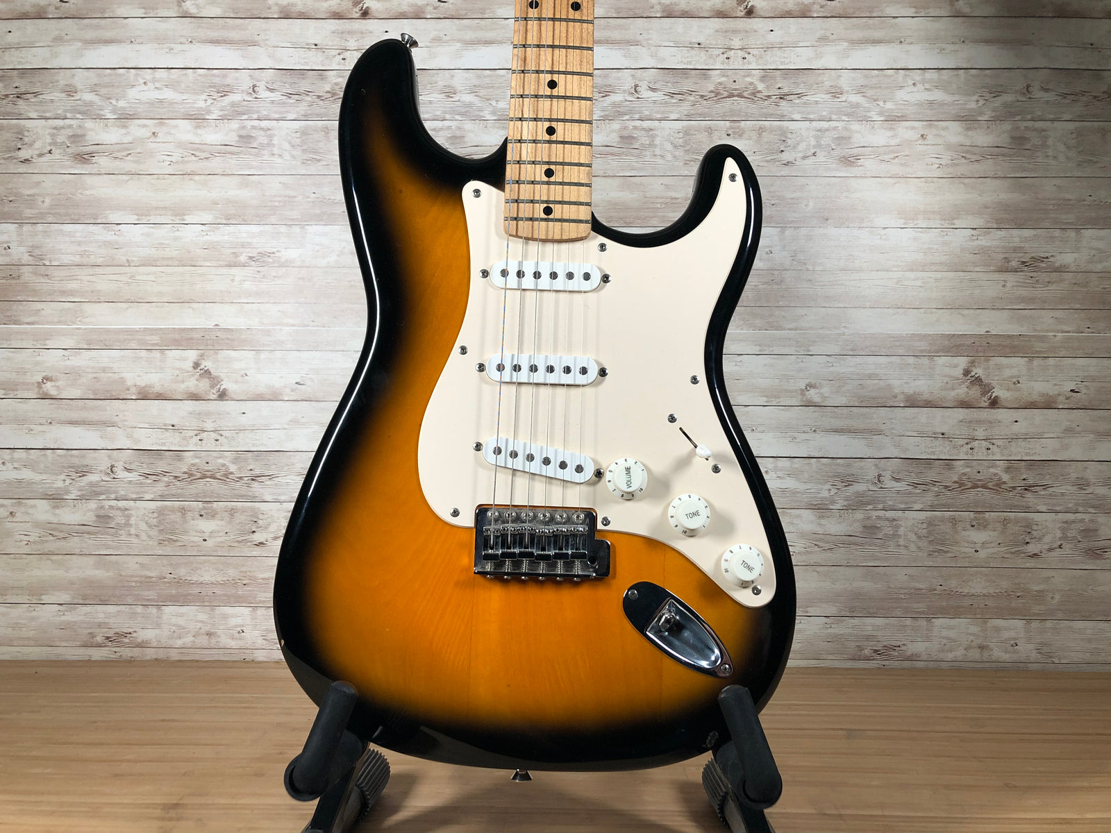 『美品』Squier by  Fender Affinity Stratocas Squier by Fender Affinity Series Stratocaster, Maple